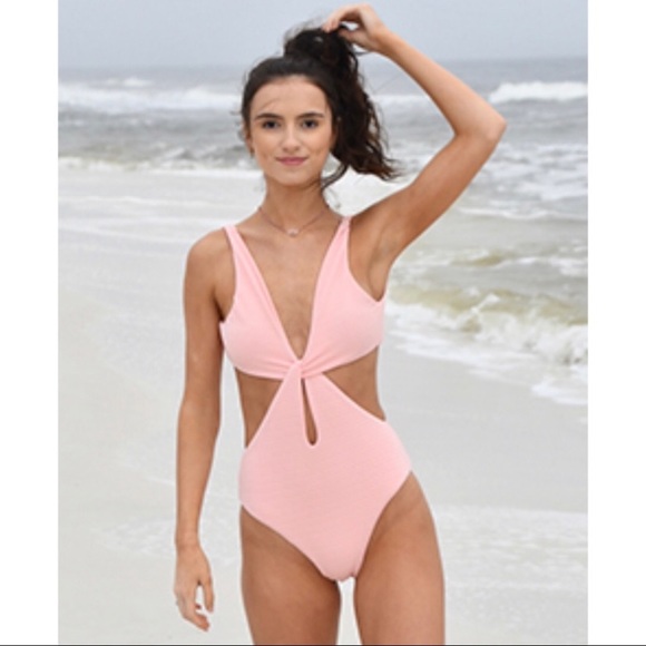 Cupshe Other - NEW Cupshe Shine For You Swimsuit